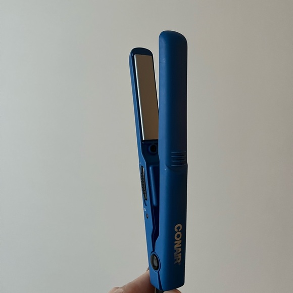 Mini/ travel CONAIR hair straightener - Picture 2 of 4